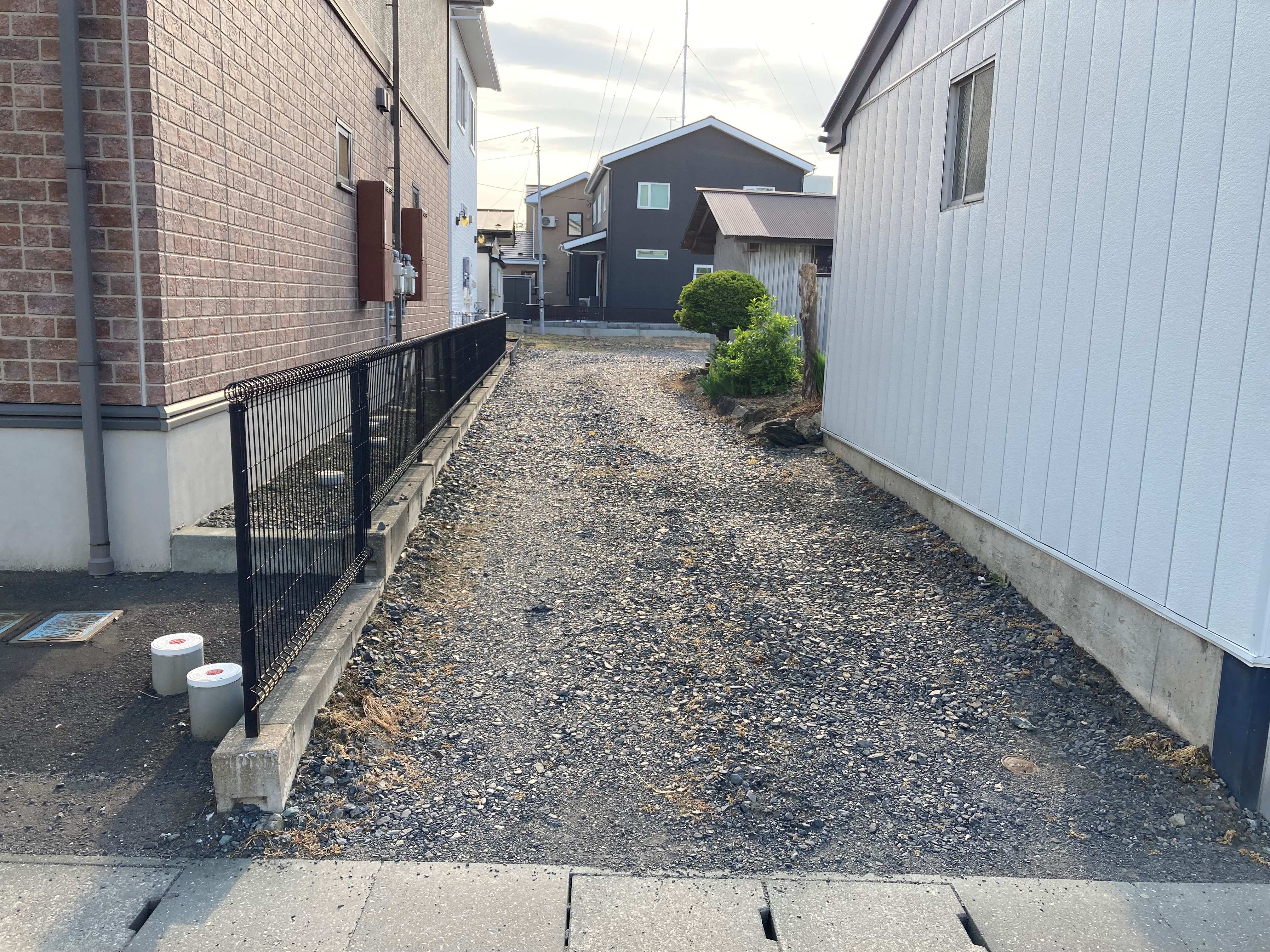 【建築条件なし！】ファミリーマート根城５丁目すぐそばです。通勤、通学、お買い物に便利な環境です♪