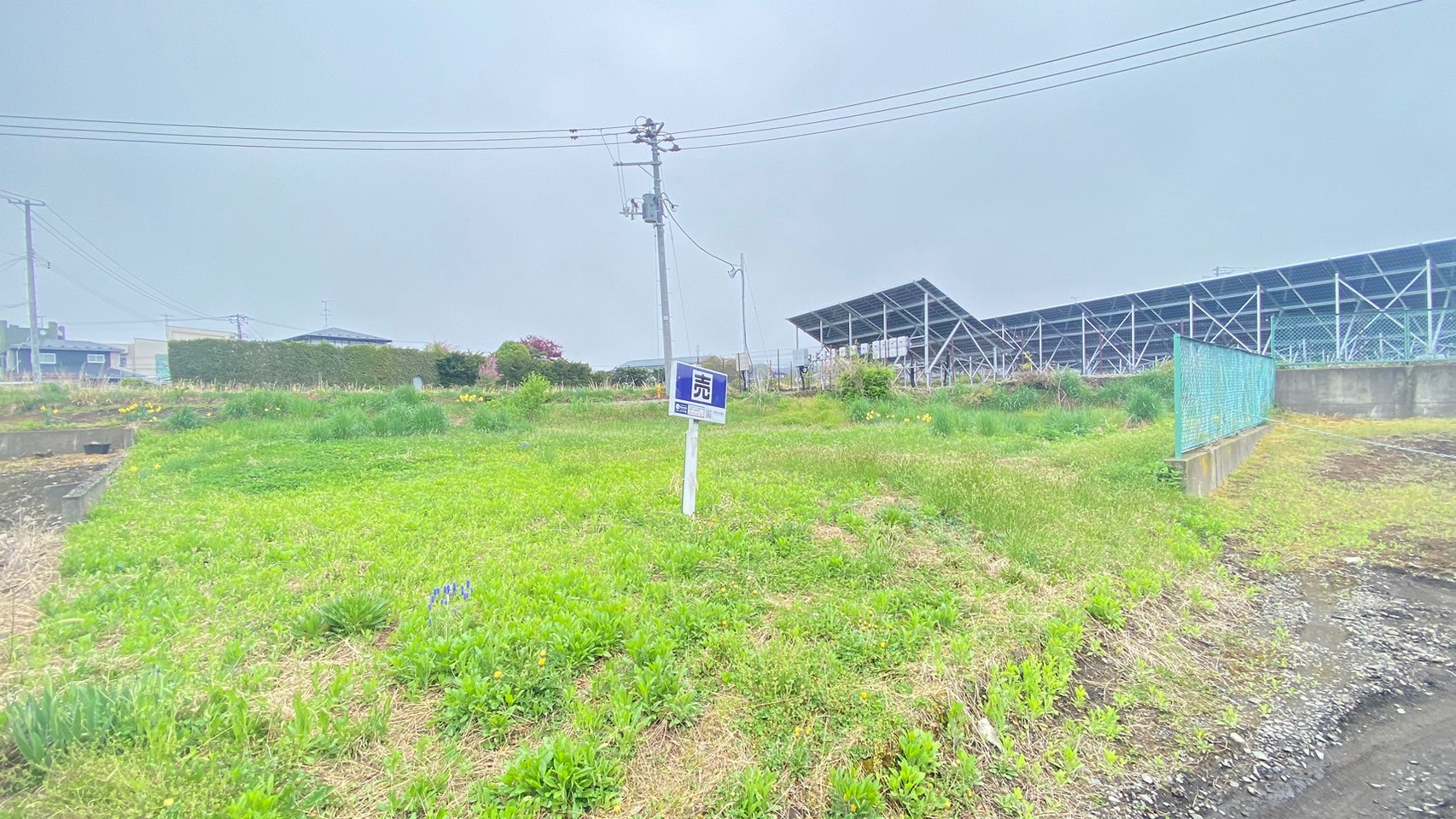 【ミライズ不動産がお手伝いします！建築条件なし、お好きなハウスメーカーで建築可能♪】☆通学に便利な地域です☆