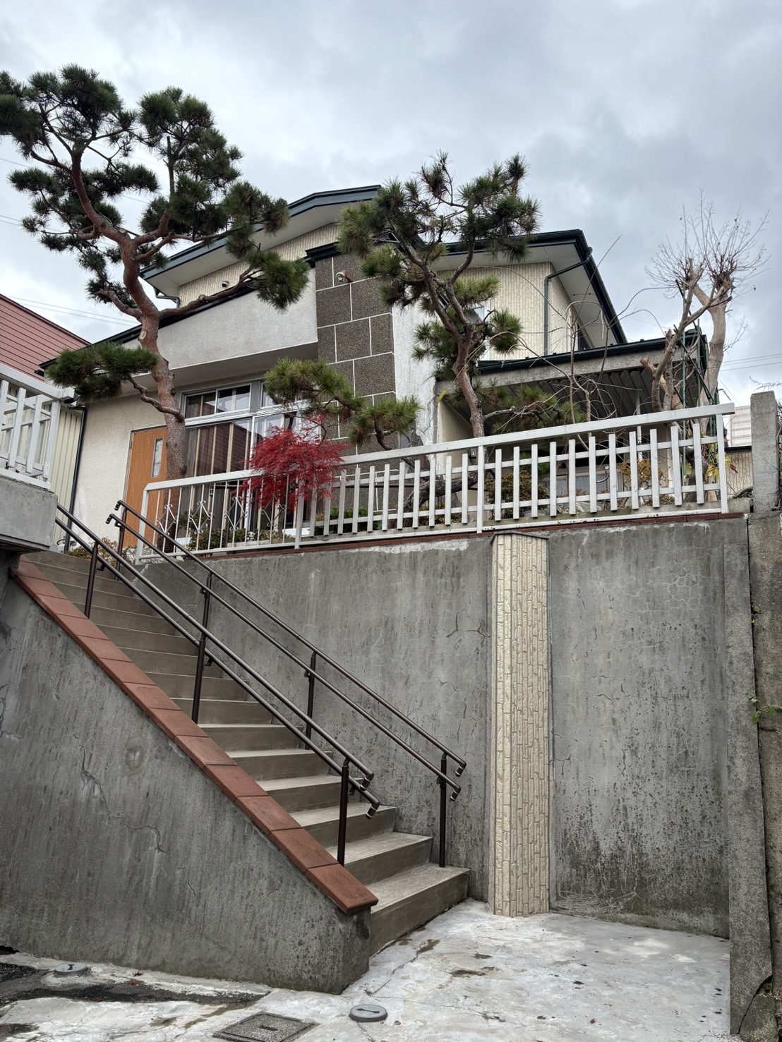 ＼約150坪土地／敷地内の建物１棟は解体更地にてお渡しします！スーパー・コンビニ徒歩圏内で便利です♪